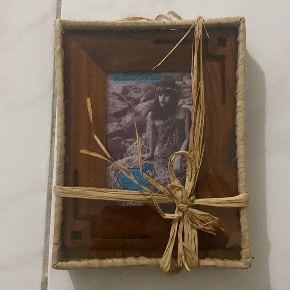 Hawaiian style picture frame - Picture 2 of 2